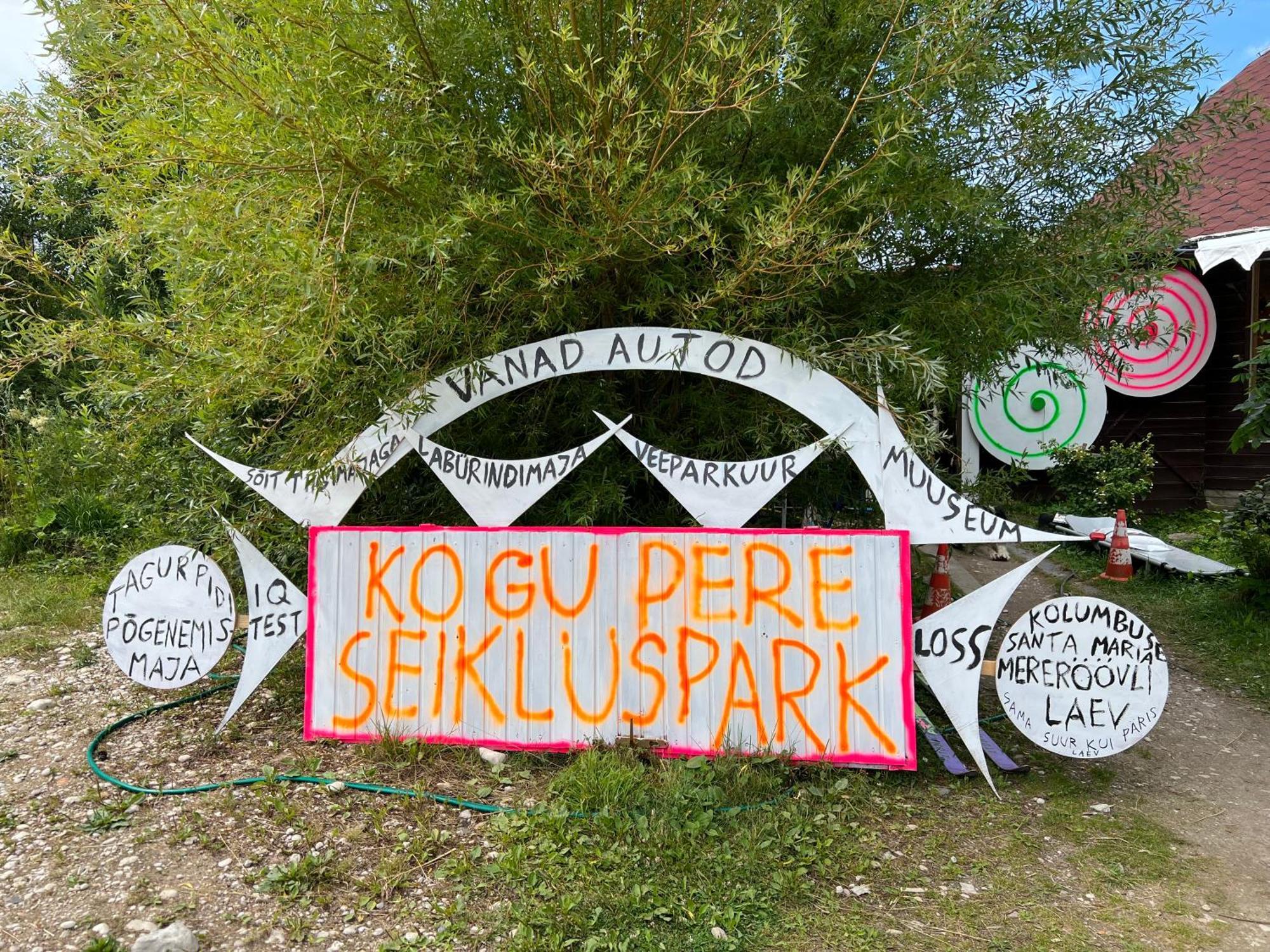 Hotel Suurekivi Kuelalistemaja à Reigi Extérieur photo