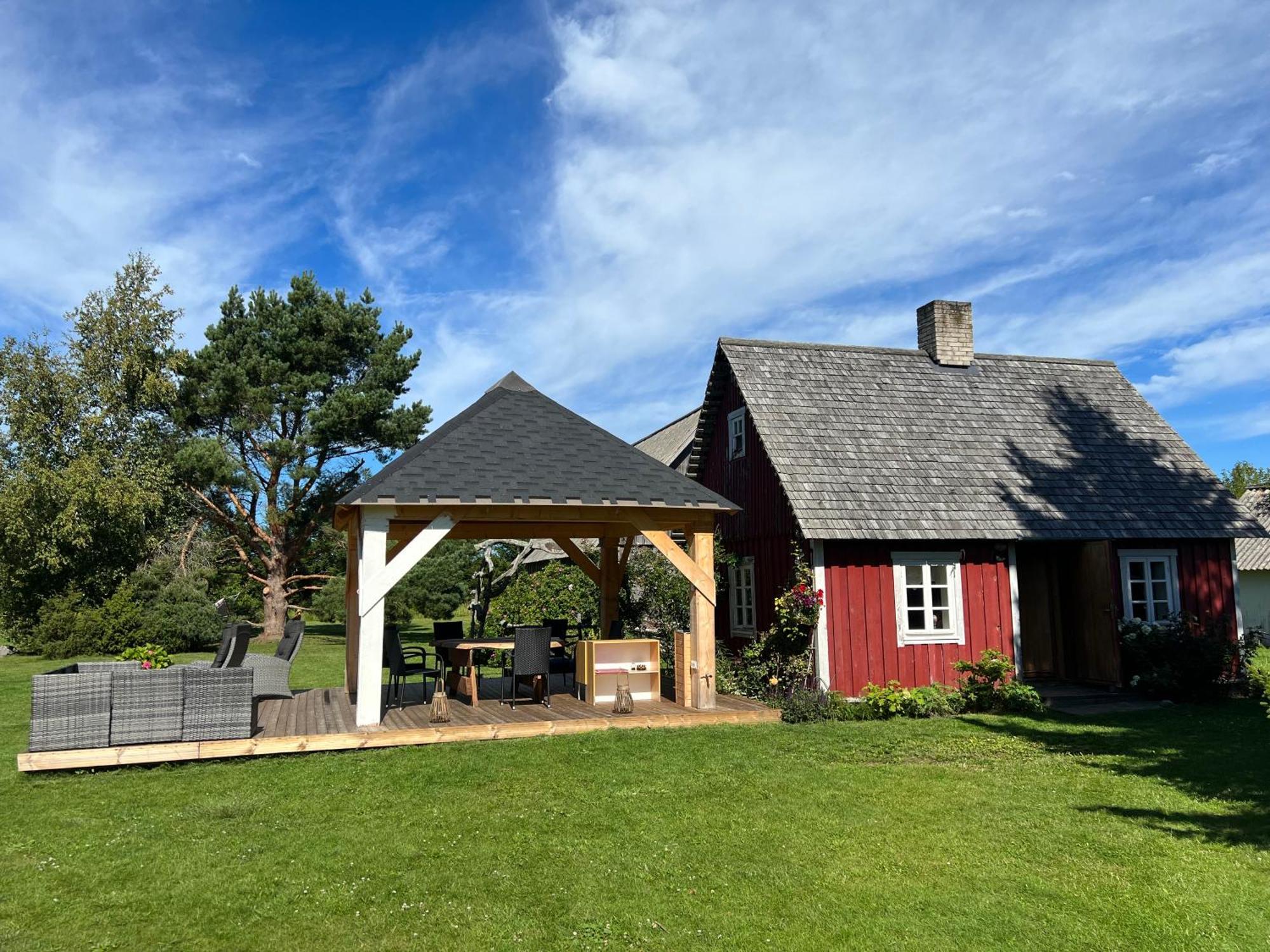Hotel Suurekivi Kuelalistemaja à Reigi Extérieur photo